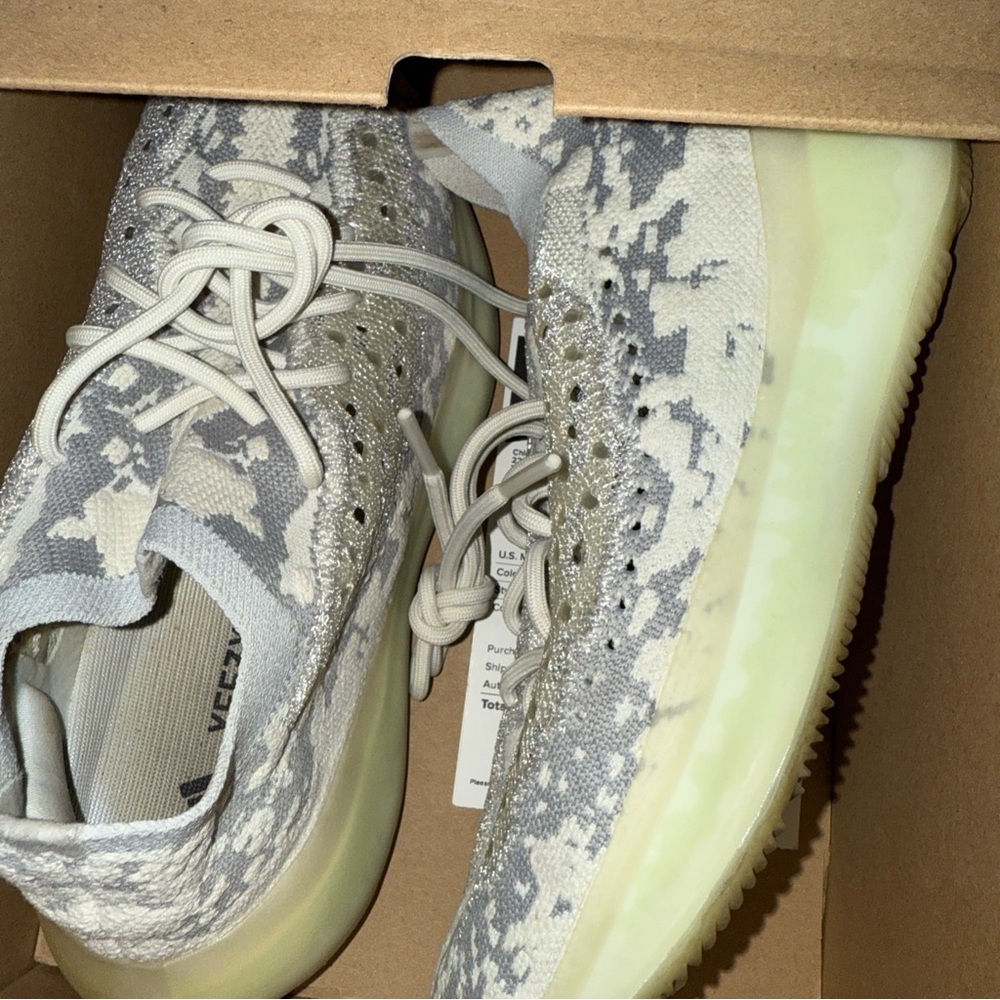 Adidas Yeezy Boost 380 Alien Size 8